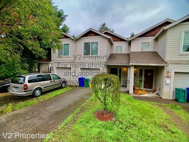 Foto del edificio - 3 br, 1.5 bath House - 11919 SE Schiller St