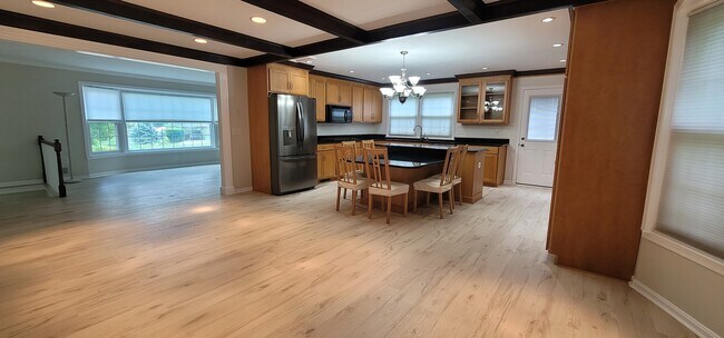 Building Photo - 12812 Bluet Ln