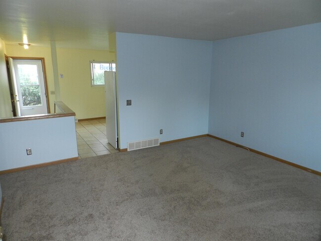 Building Photo - 4015 Claire St