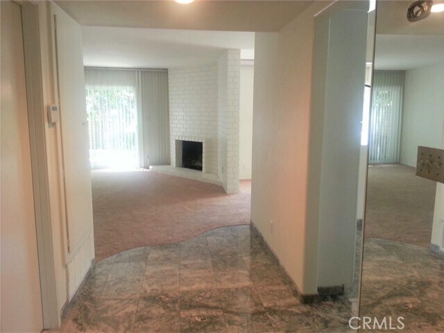 Building Photo - 34 Redwood Tree Ln