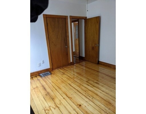 Building Photo - 15 Moulton St