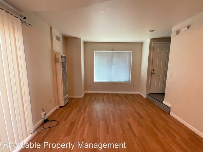 Building Photo - 2 br, 1 bath House - 681 Hampton Road