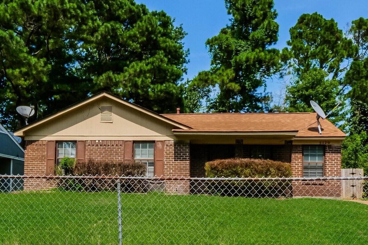 Foto principal - 5120 Breckenwood Dr