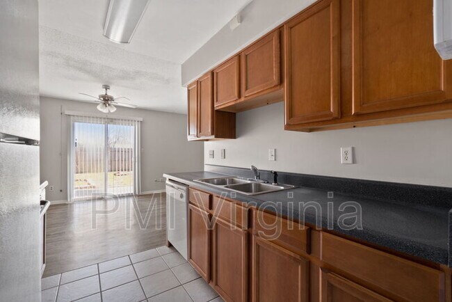 Building Photo - 1512 Sangaree Cir