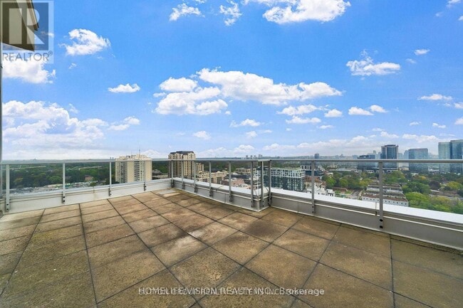 Building Photo - 8 Rean Dr