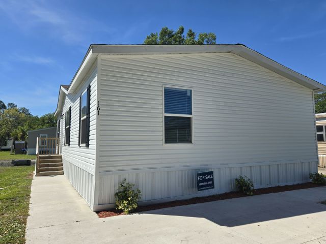 Foto principal - 1400 Banana Rd