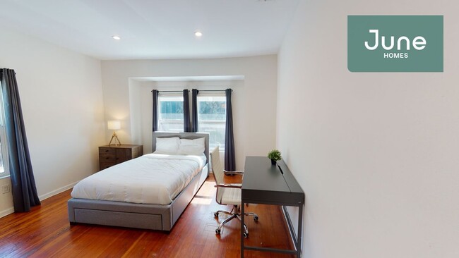 Building Photo - ROOM ONLY in 10-bed/9.0-bath Home