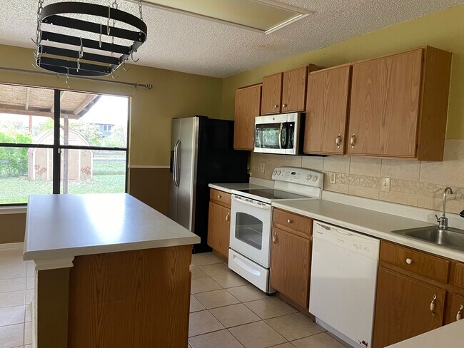 Building Photo - 9611 Alexa Pl