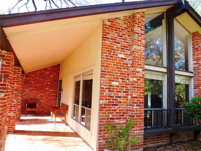 11100 Balcones Woods Cir, Austin, TX 78759 House for