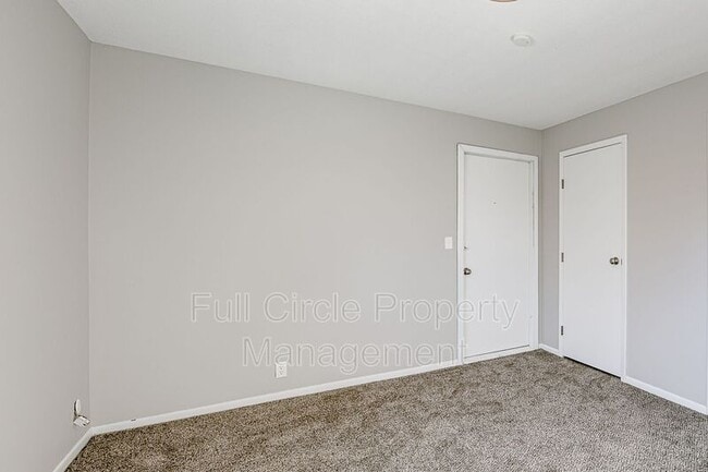 Building Photo - 349 S 26th St