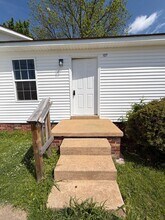 Building Photo - 127 E Jefferson St