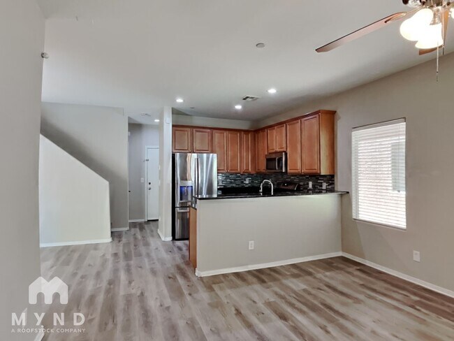 Foto del edificio - 7608 Tiffany Lamp Ct