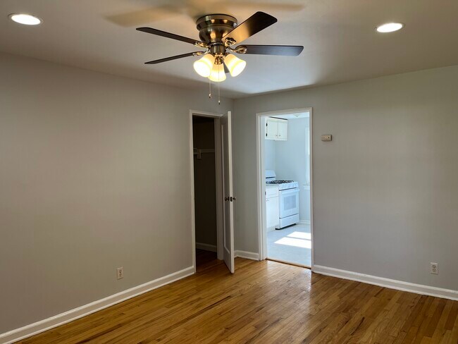 Building Photo - 15A Carolyn Ter