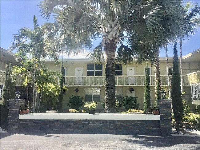 Building Photo - 1720 Funston St