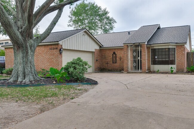 Building Photo - 22206 N Fork Dr