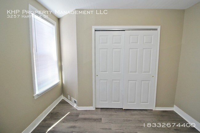 Building Photo - Wonderful 2 Bed Home in Kensington