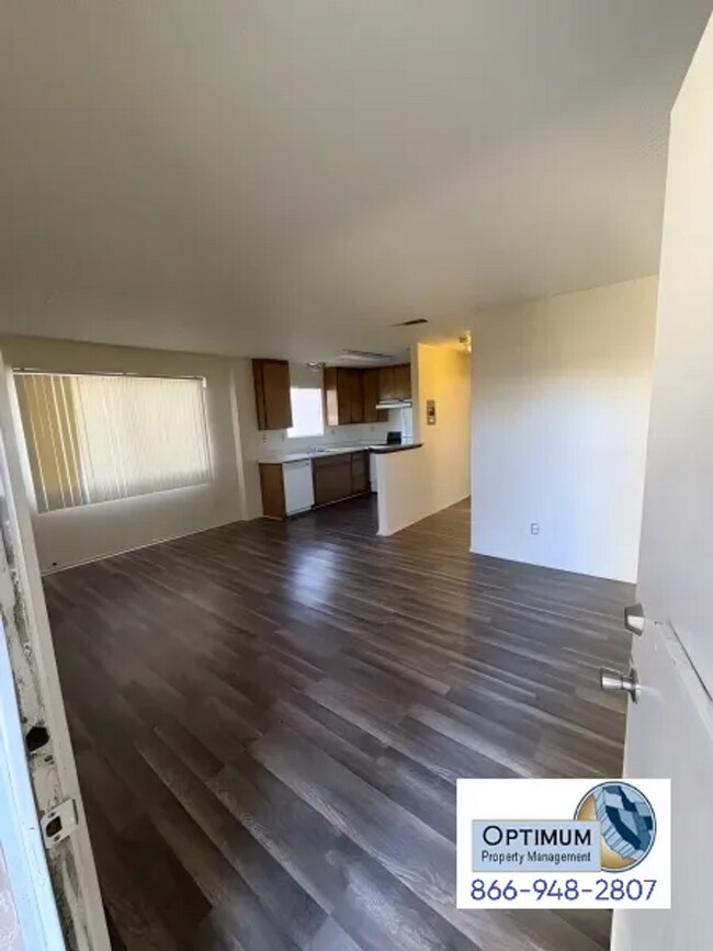 Building Photo - Charming Downstairs 1 Bedroom, 1 Bathroom Apartment in a Quiet Community