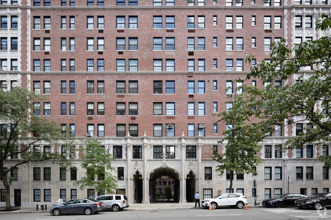 Foto del edificio - 1181-1197 Park Ave