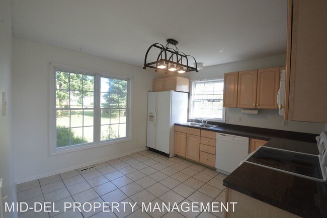 Building Photo - 48 Gardenside Dr
