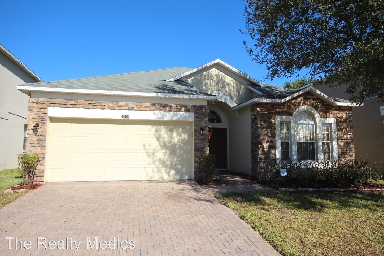 9906 Shadow Creek Dr, Orlando, FL 32832