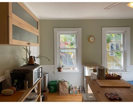 Building Photo - 5 Hagar St