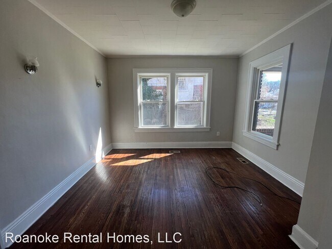 Building Photo - 4 br, 3 bath House - 3035 Melrose Ave NW