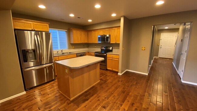 Foto del edificio - 3353 SE Midvale Dr