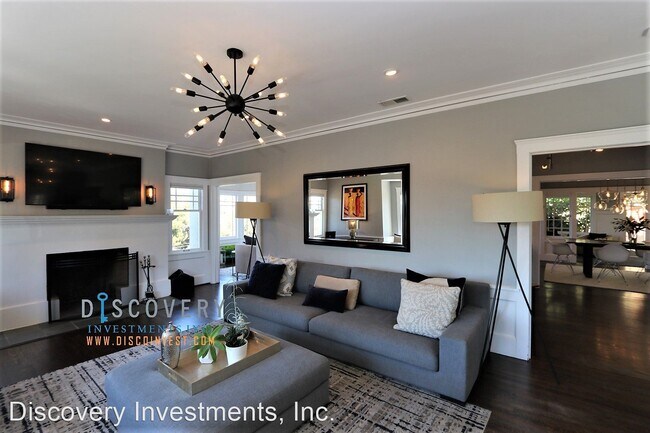 Building Photo - 4 br, 3.5 bath House - 866 Paloma Ave.