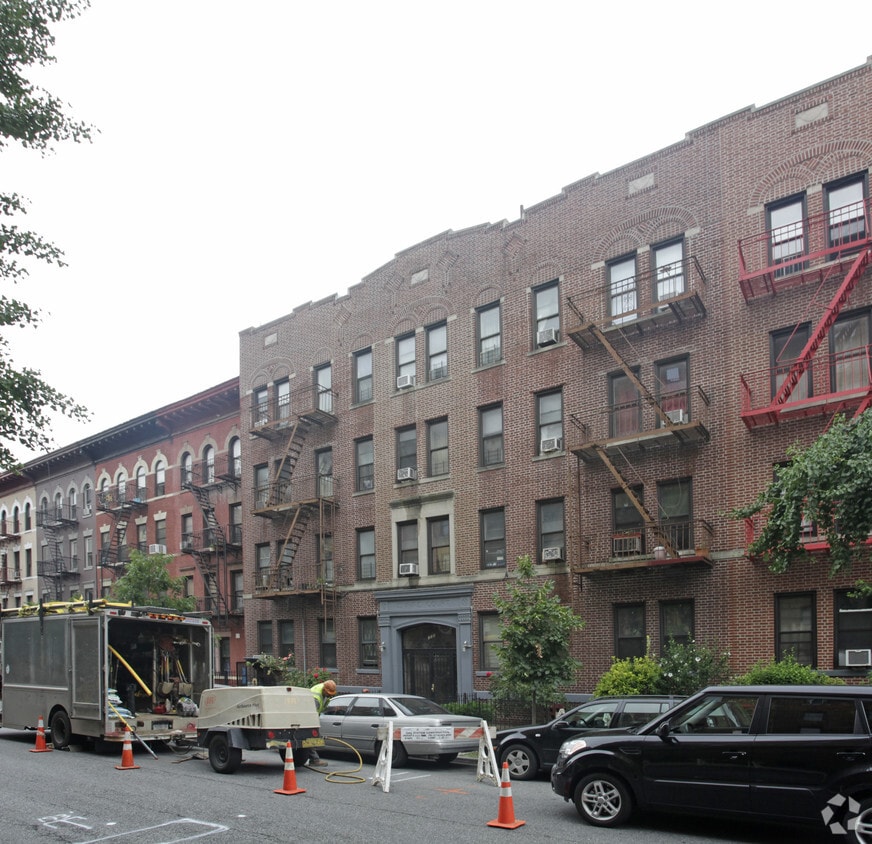 Primary Photo - Empire Court