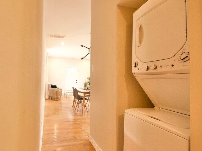 Foto del edificio - 2621 N Galvez St