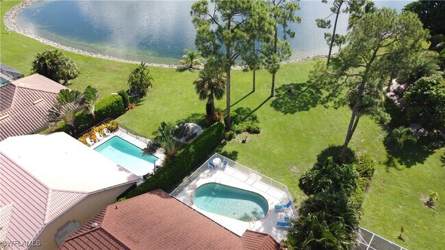 Foto del edificio - 702 Lambton Ln