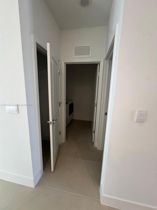 Foto del edificio - 17108 SW 2nd Cir