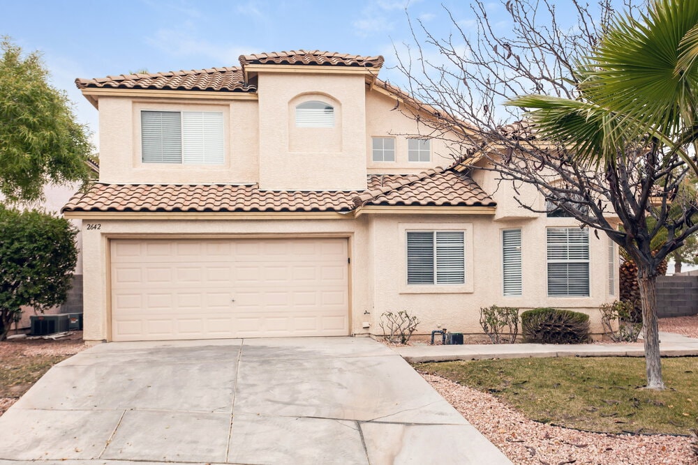 Primary Photo - 2642 Ridgewater Cir