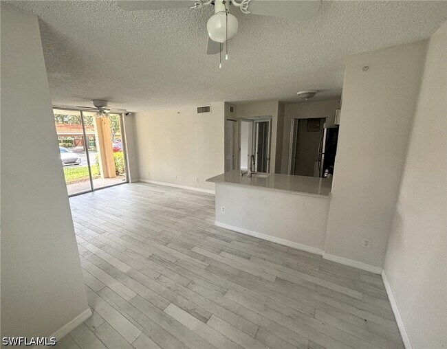 Building Photo - 1260 Wildwood Lakes Blvd