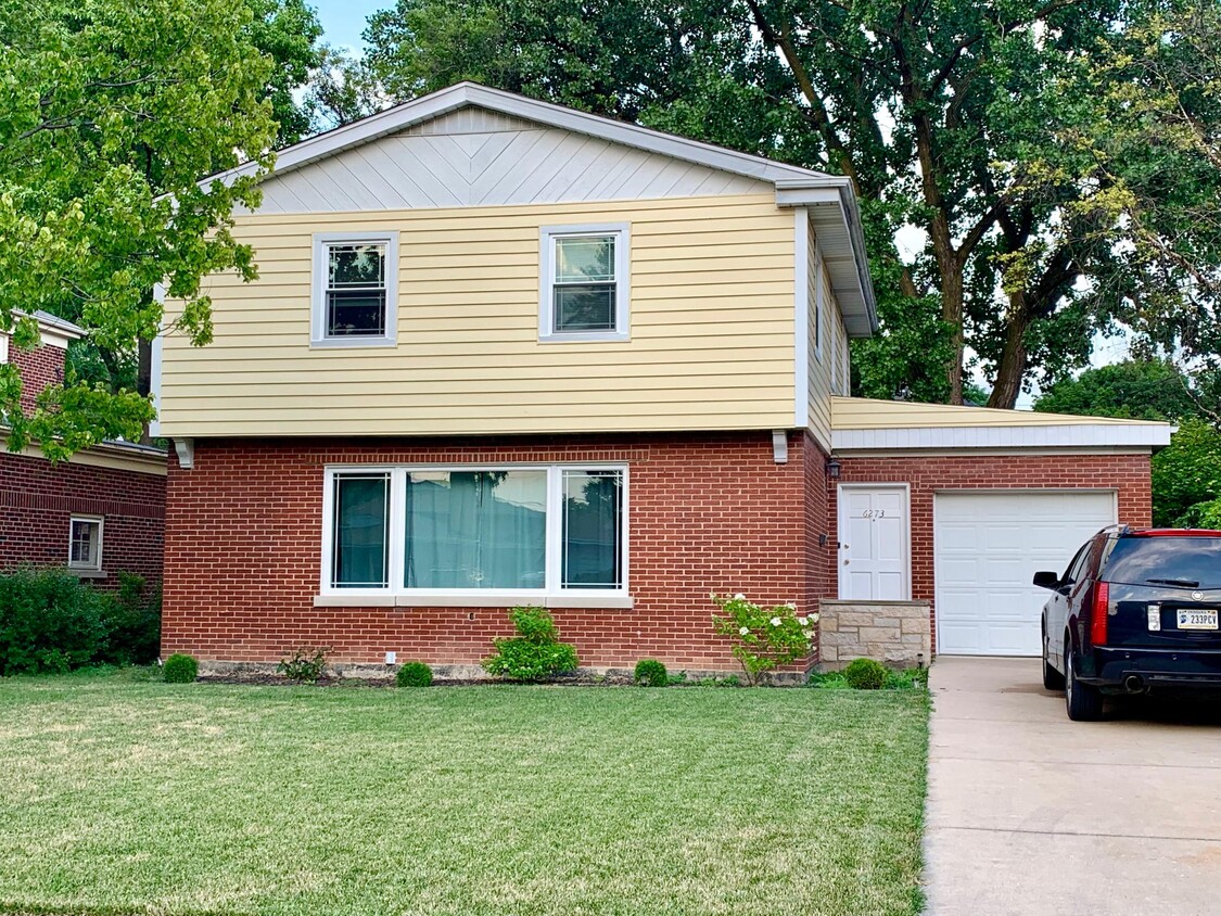 Primary Photo - 6273 N Knox Ave