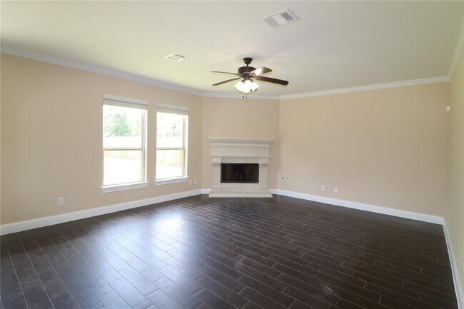 Foto del edificio - 8411 Creekside Timbers Dr