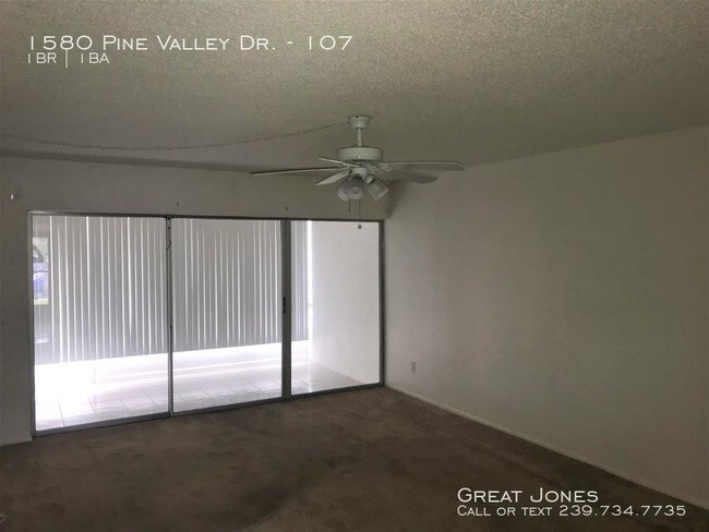 Building Photo - 55+COMMUNITY  1ST FLOOR CONDO!