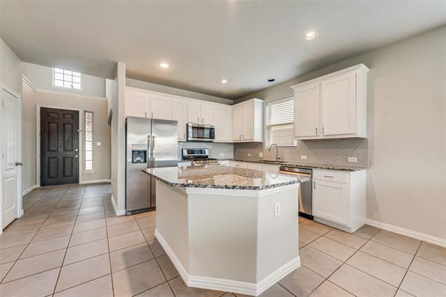 Foto del edificio - 6205 Roaring Creek