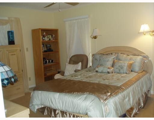 Foto del edificio - 12191  Country Greens Boulevard