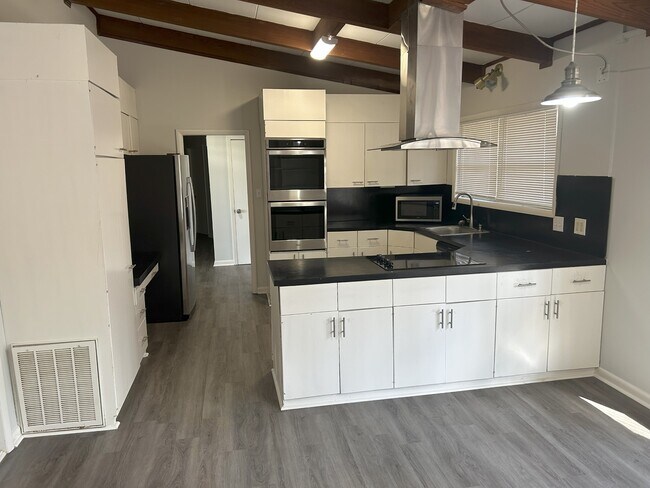 Foto del edificio - 1701 SE Mountainbrook Dr