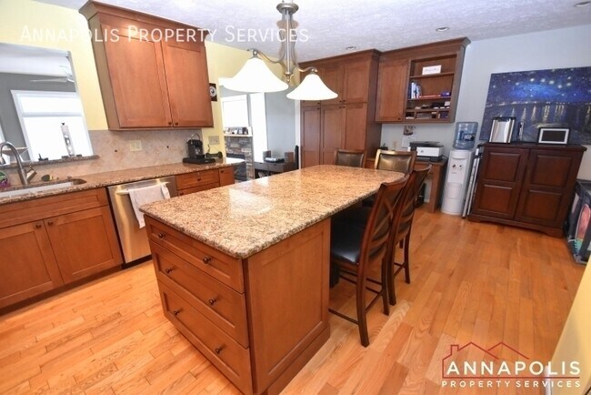 Foto del edificio - 403 Edgemere Dr
