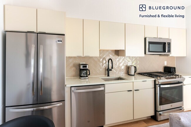 Foto del edificio - 716 L St SE