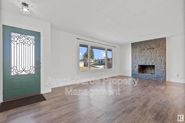 Building Photo - 9824-9868 68 St NW