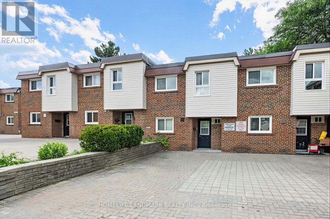 Building Photo - 67 Godstone Rd