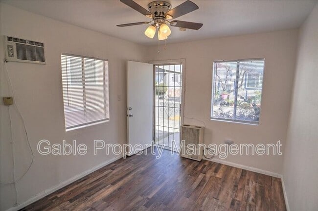 Building Photo - 23830 Newhall Ave