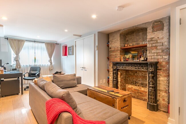 Foto del edificio - 929 R St NW