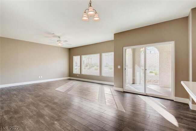 Foto del edificio - 11890 Tevare Ln