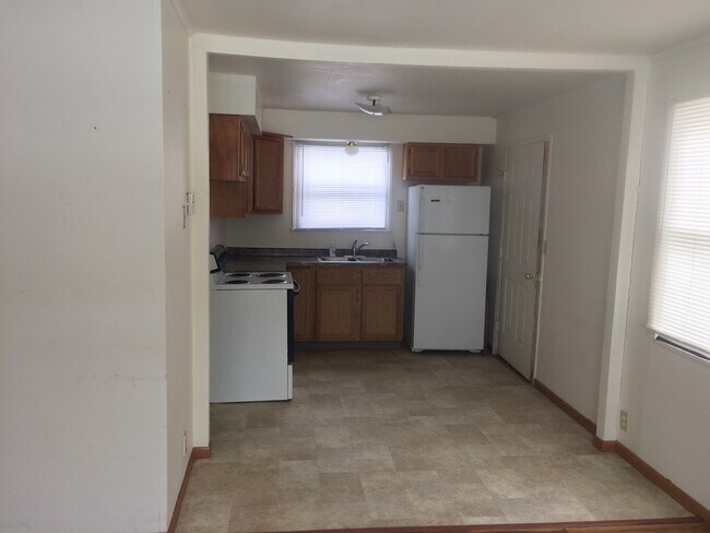 Foto del edificio - 702/704 E Division St.