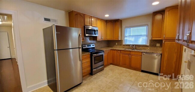 Foto del edificio - 2019 Kenilworth Ave