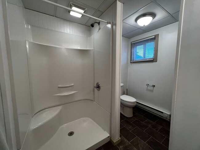 Building Photo - 525 W Church St